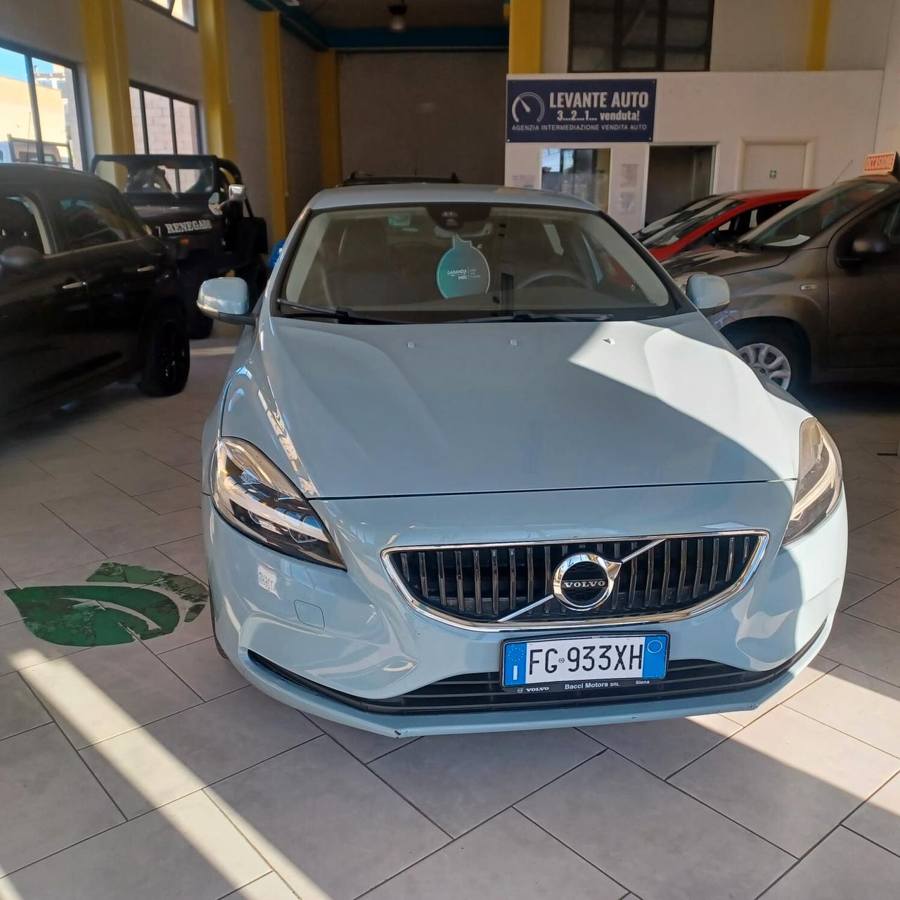 VOLVO V40 OTTIMO STATO GARANZIA 1 2 MESI