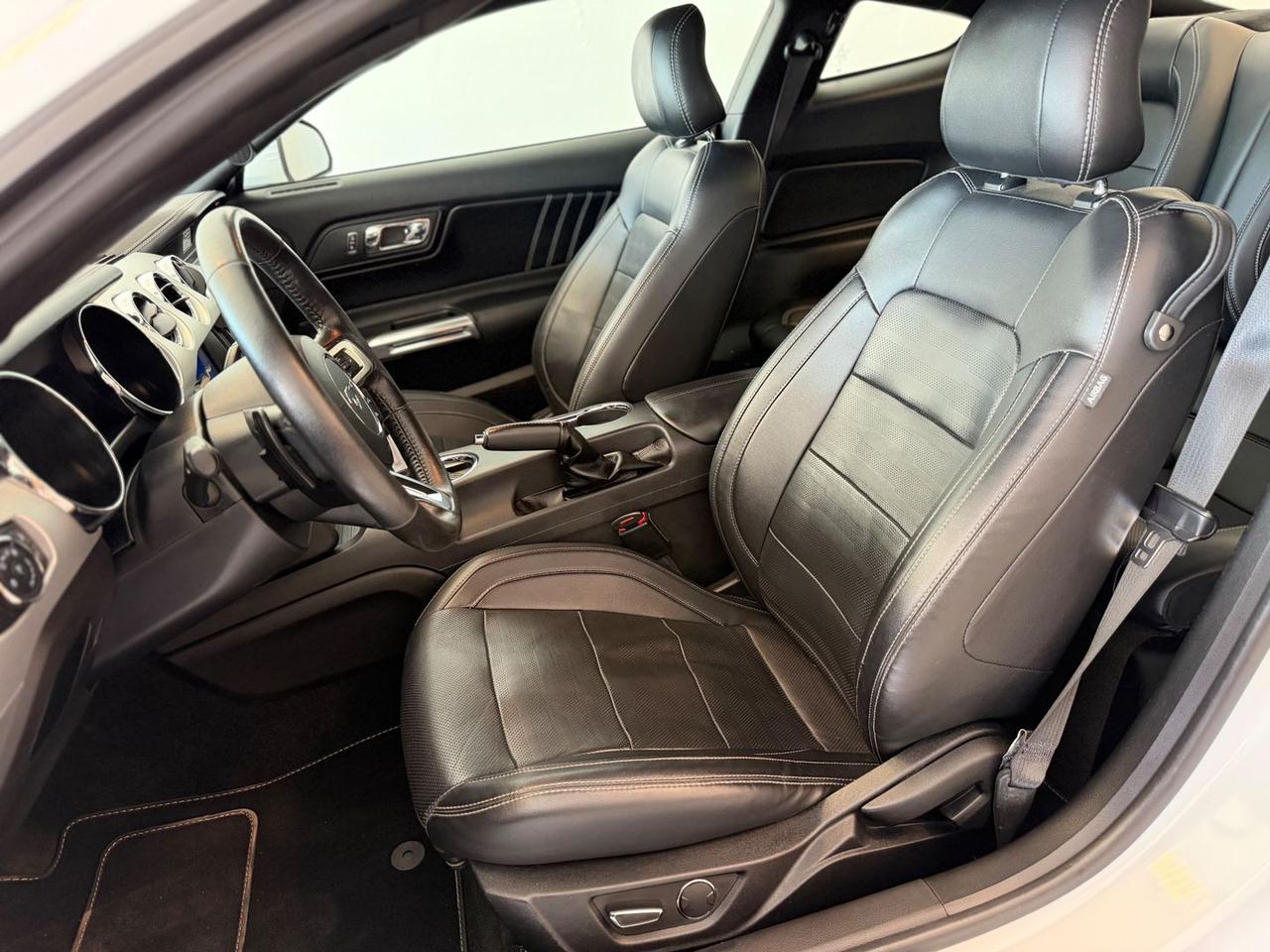 Ford Mustang Premium 2.3 EcoBoost #11589