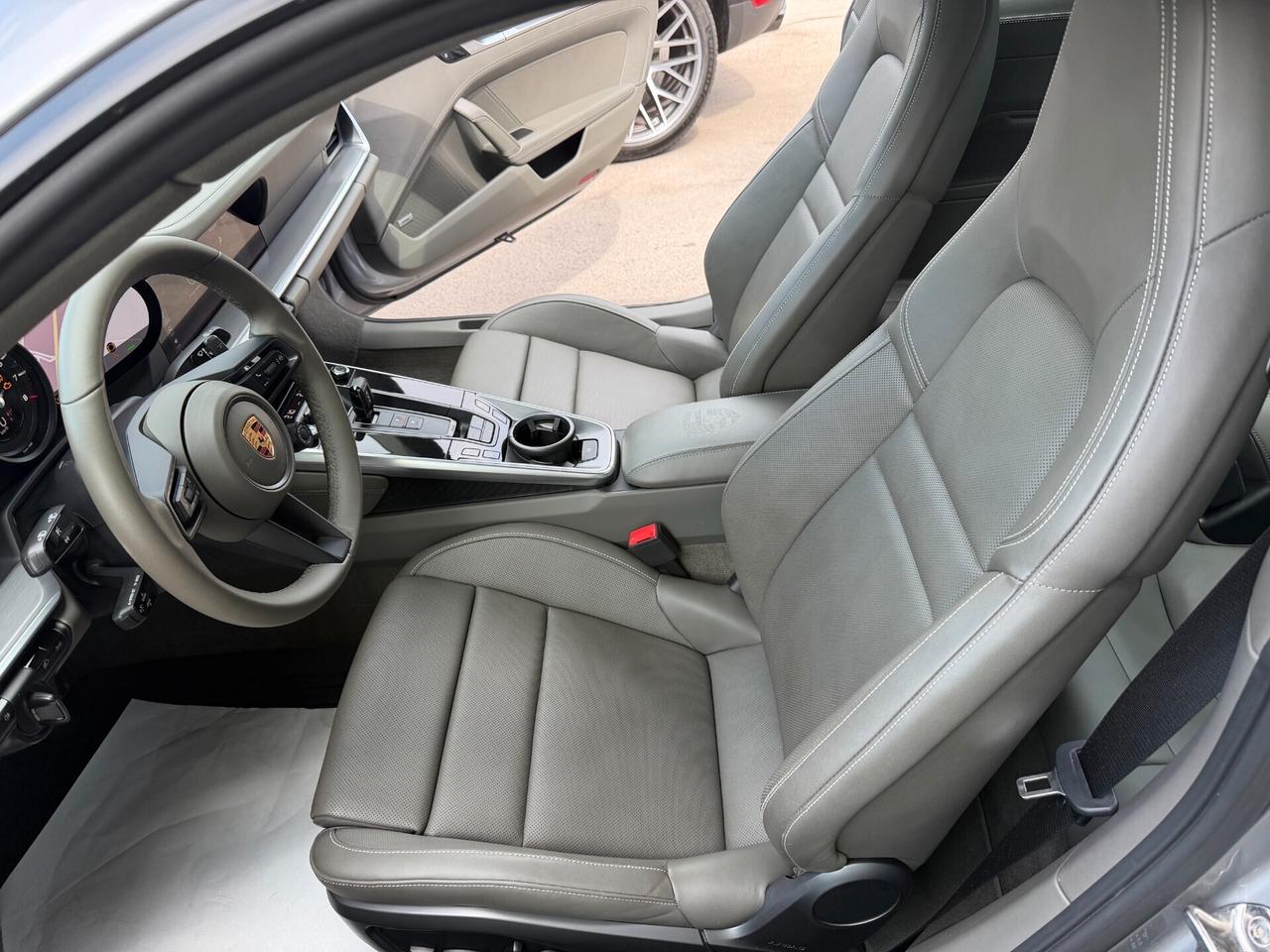 Porsche 911 992 Carrera 4S/TETTO/4STZ/SED. VENT. RISC. /STRAFULL