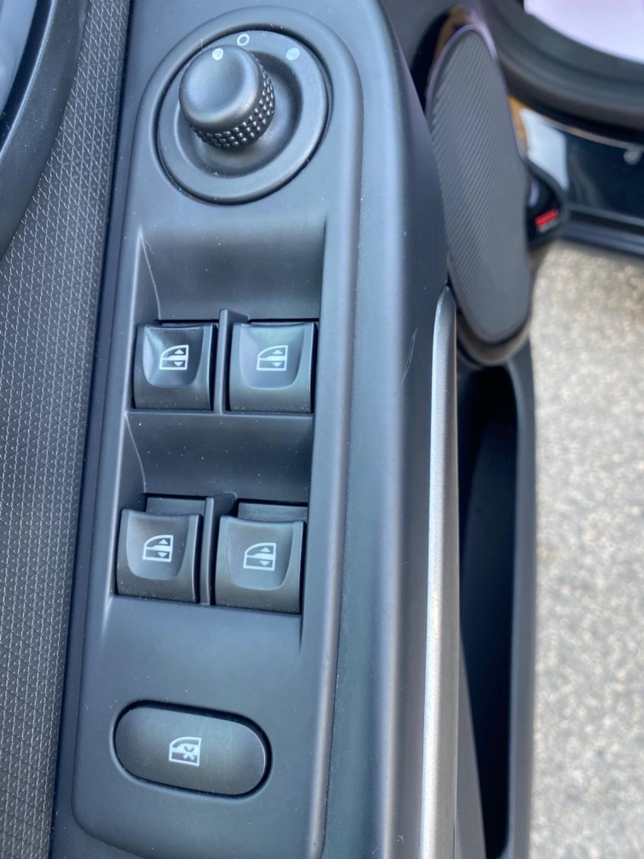 Renault Clio 1.5 dCi Anno 2015 Full Navi Led