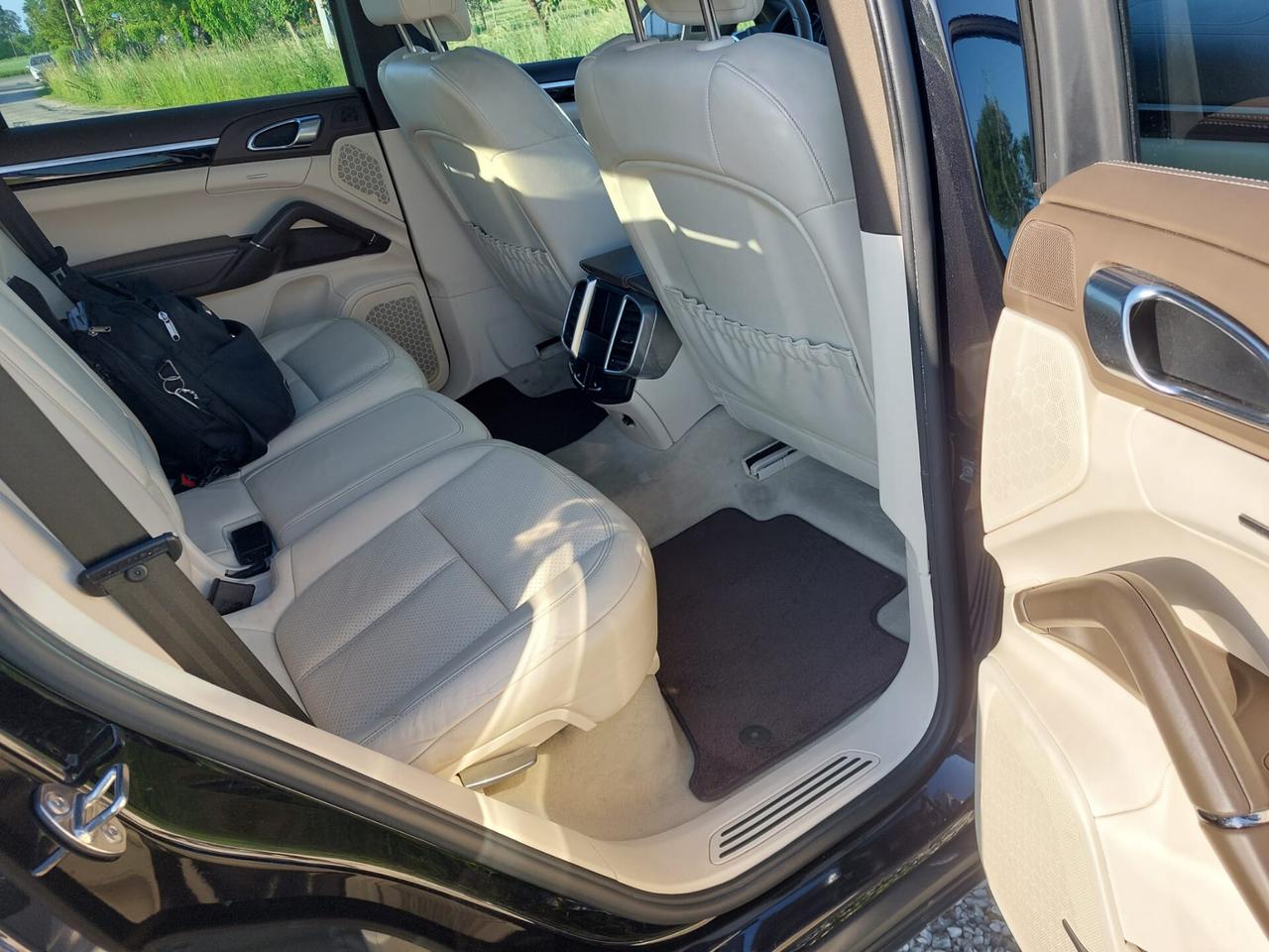 Porsche Cayenne 3.0 Diesel sport tetto apribile