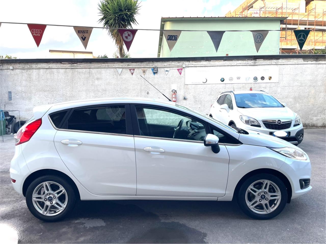 Ford Fiesta 1.4 5p. Bz.- GPL Titanium 78000 KM DAL NORD ITALIA
