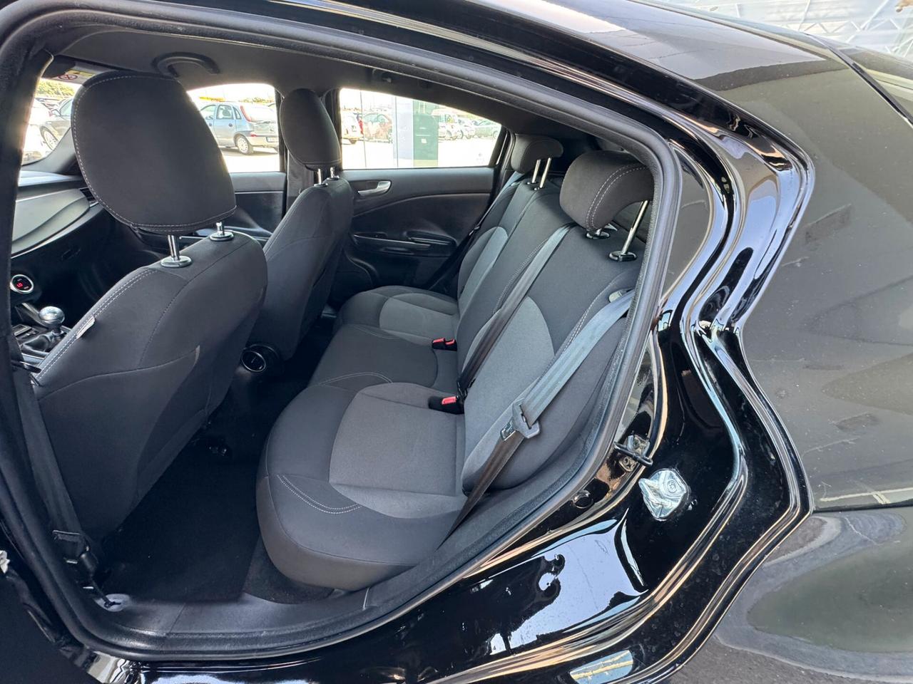 Alfa Romeo Giulietta 1.6 JTDm-2 120 CV Distinctive