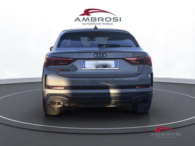 AUDI RS Q3 2.5 quattro s-tronic