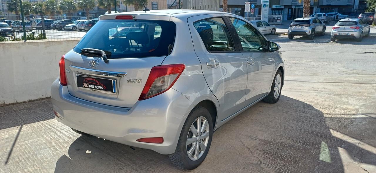 Toyota Yaris 1.4 D-4D 5 porte Lounge