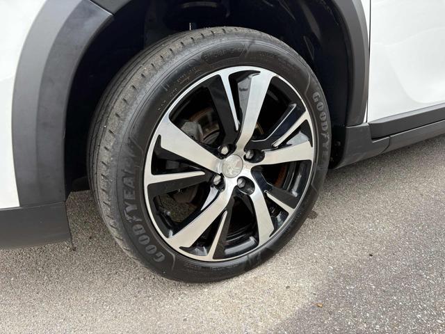 PEUGEOT 2008 BlueHDi 120 S&S Allure