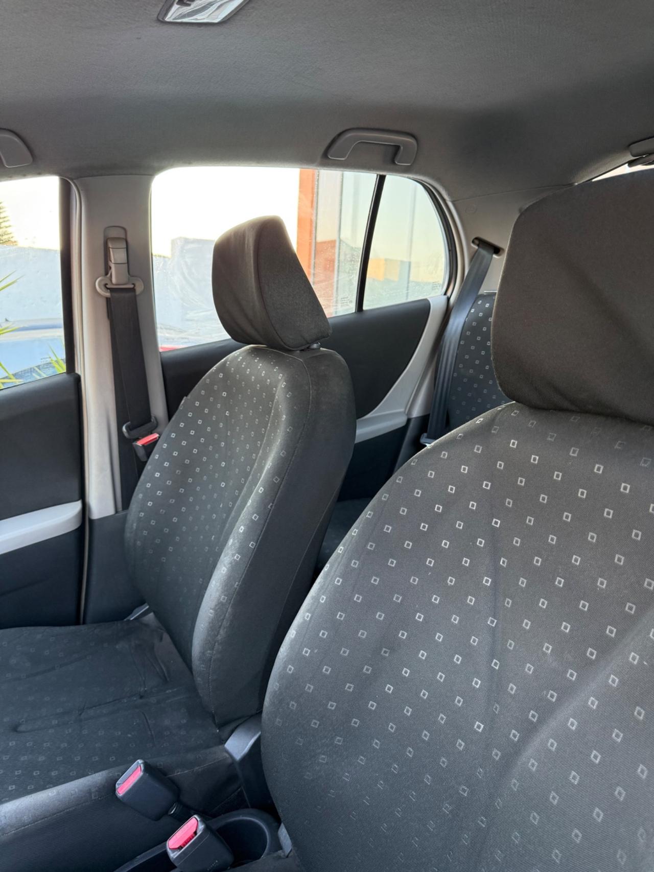 Toyota Yaris 1.0 5 porte Neo patentati
