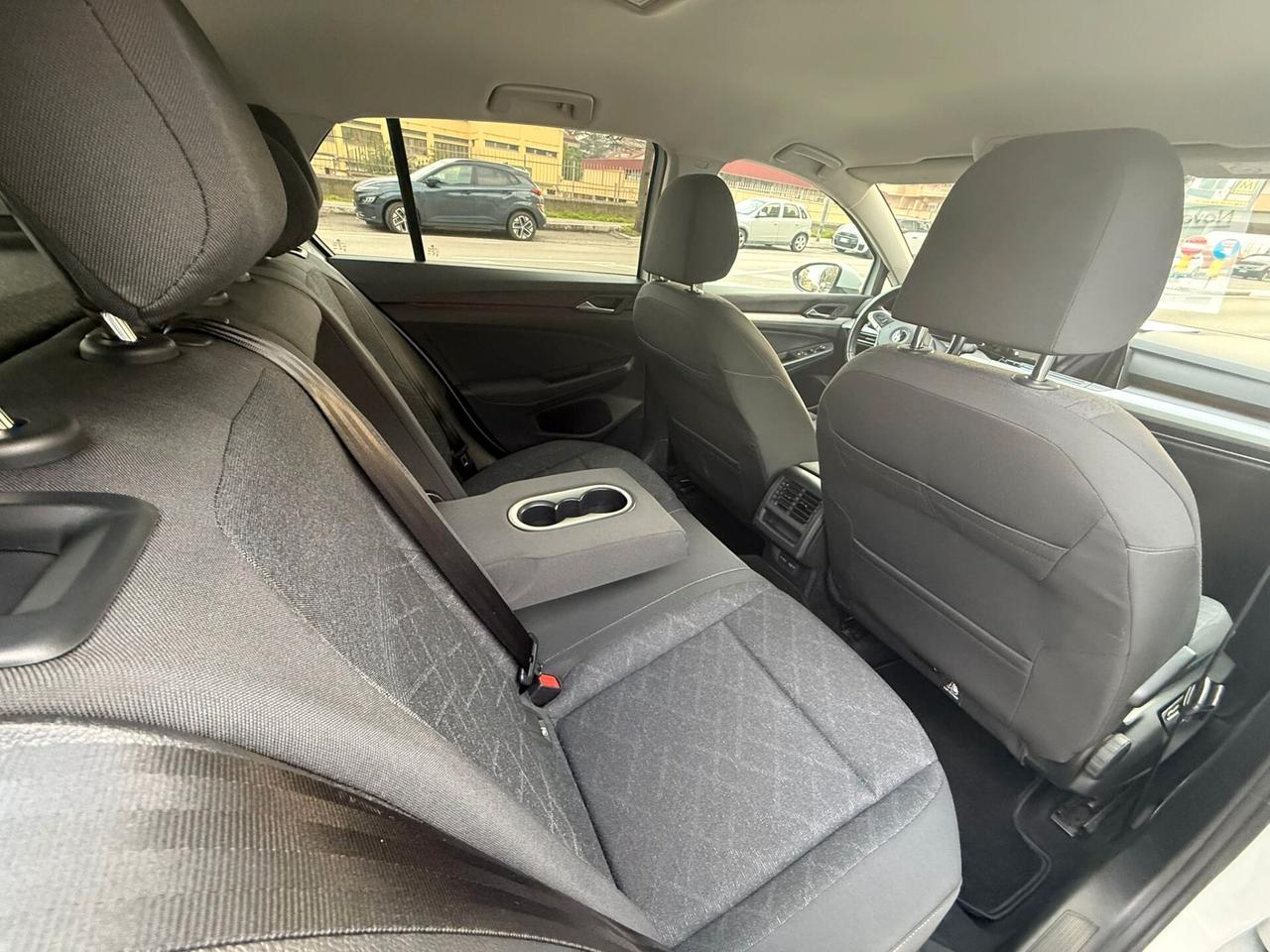 VOLKSWAGEN GOLF VIII 1,5 TGI 130 CV LIFE DSG MY21 5P