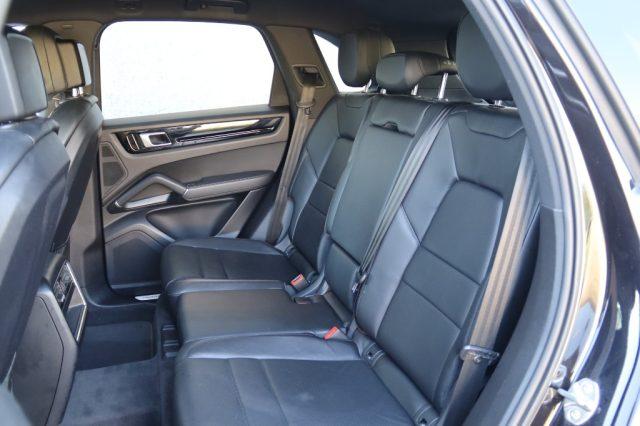 PORSCHE Cayenne 3.0 V6