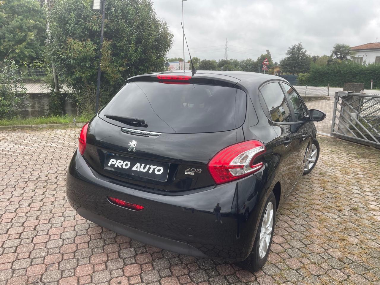Peugeot 208 1.6 e-HDi 92 CV Stop&Start robotizzato 5 porte Allure