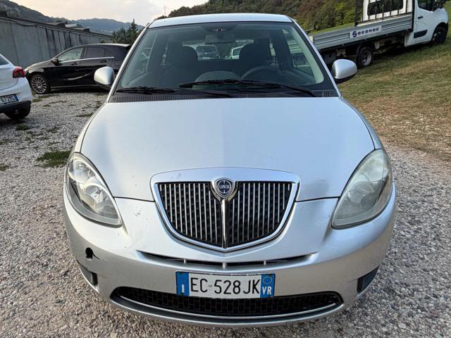 LANCIA Ypsilon 1.2 Versus senza nessun lavoro da fare