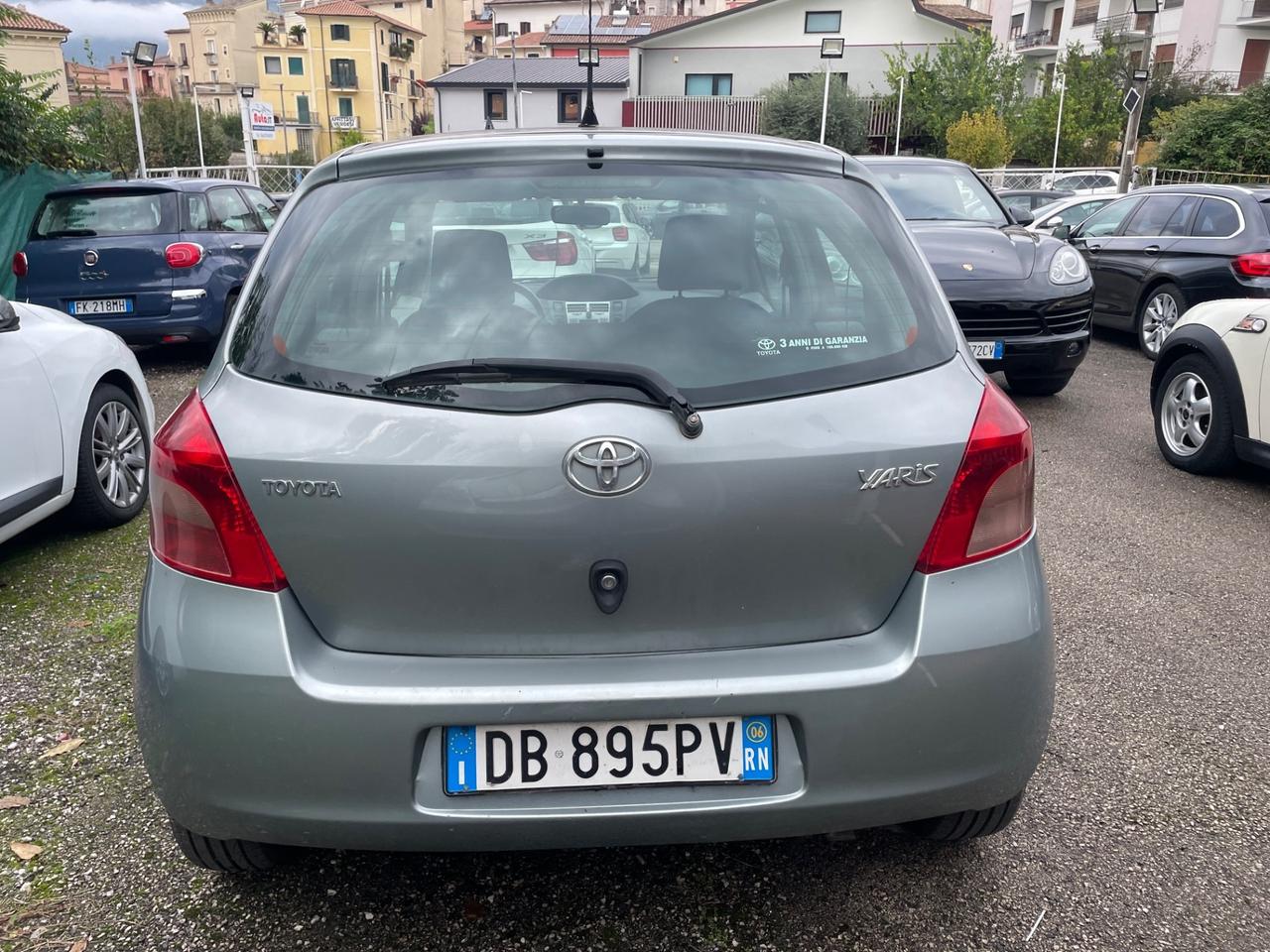 Toyota Yaris 1.3 gpl