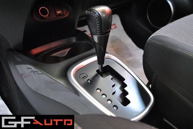 Toyota Yaris Yaris III 2015 5p 1.5h Active
