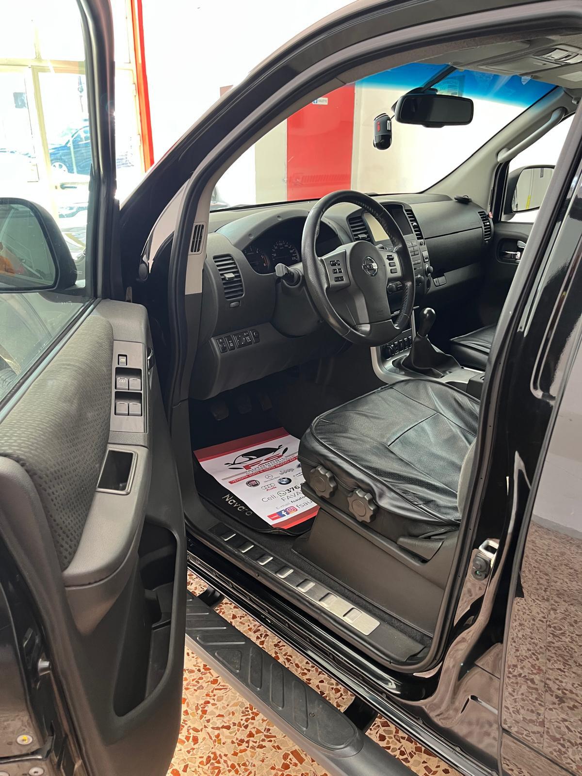 Nissan Navara 2.5 dCi 190CV 4 porte Double Cab Sport