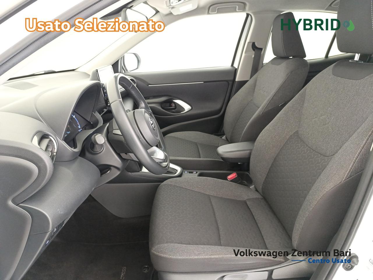 Toyota Yaris cross 1.5h business fwd 116cv e-cvt