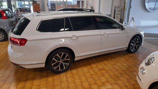 VOLKSWAGEN Passat Variant 2.0 TDI DSG Executive