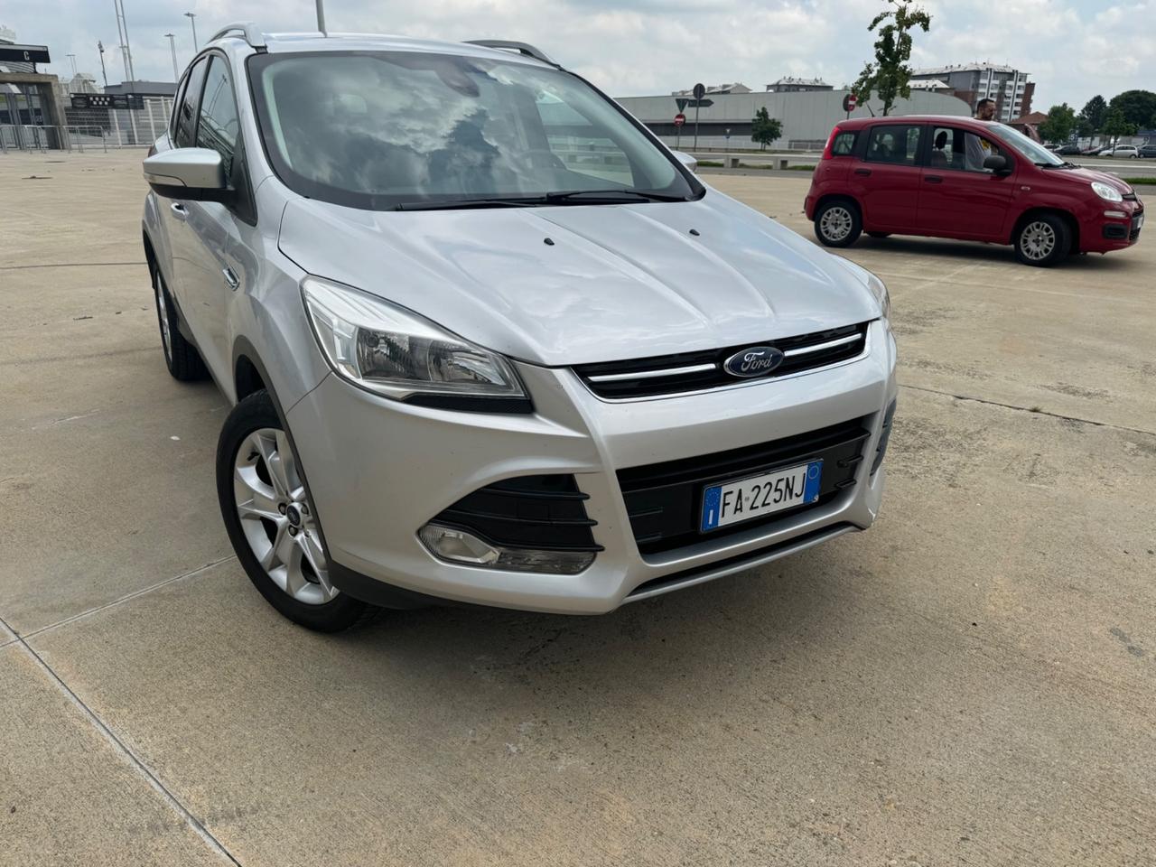 Ford Kuga 2.0 TDCI 150 CV S&S 4WD Powershift Titanium