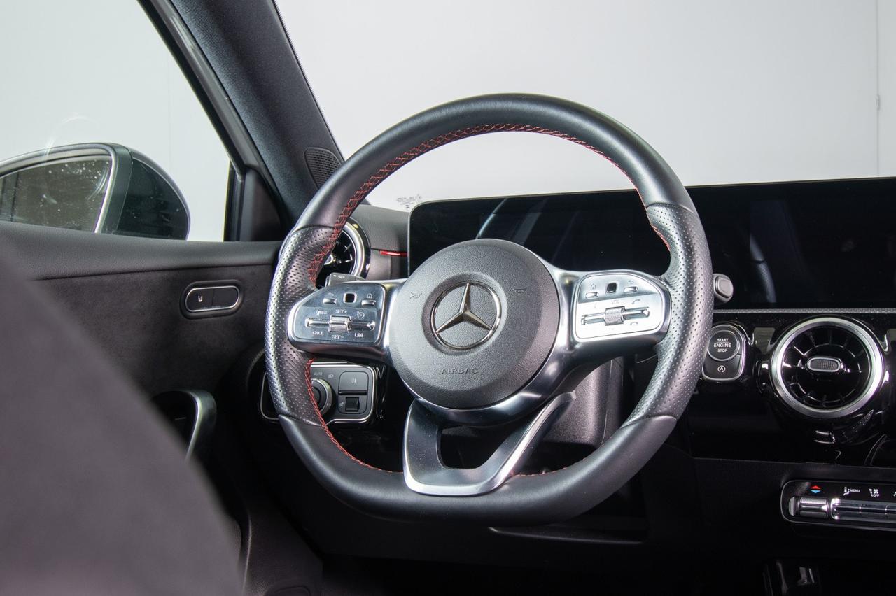 Mercedes-Benz A 180 Premium Amg Night Auto 136 Cv