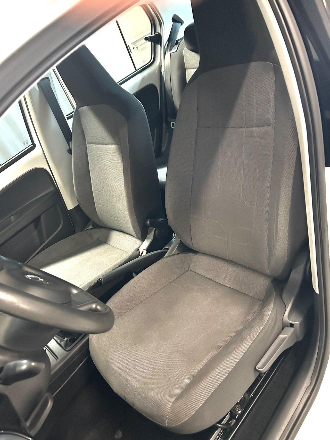Volkswagen up! 1.0 benzina 5 porte