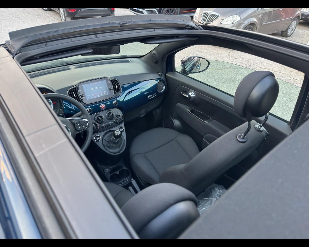 FIAT 500 (2015-2024) - 500 C 1.0 Hybrid Dolcevita