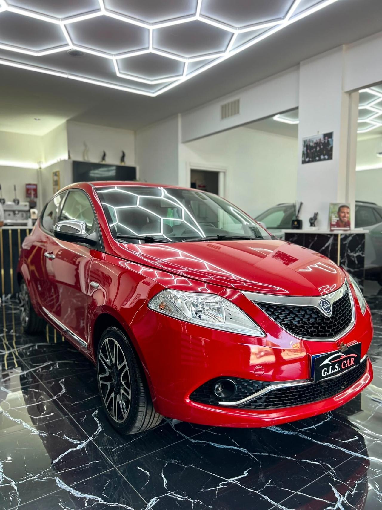 Lancia Ypsilon 1.2 benzina GPL 69 CV 5 Ecochic Gold