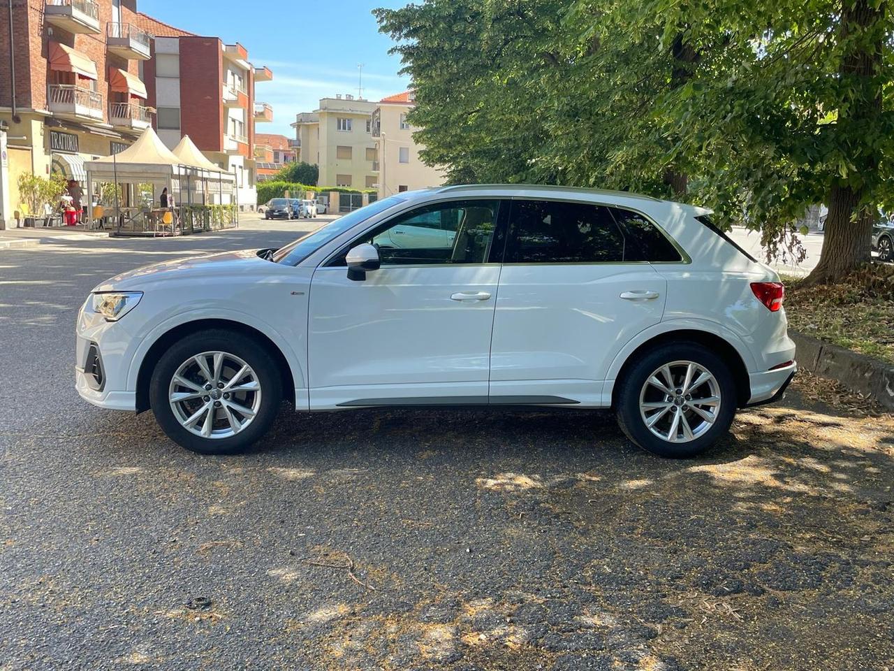 Audi Q3 S Line 1.5 35 TFSI #11556