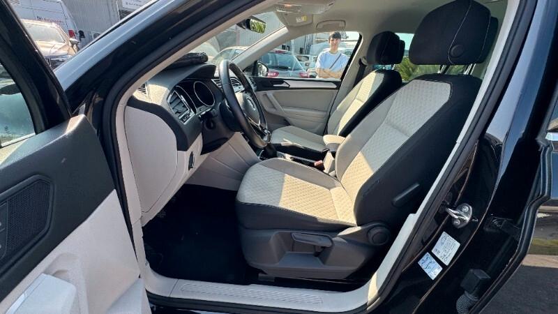 Volkswagen Tiguan 2.0 TDI SCR DSG 4MOTION Business BMT