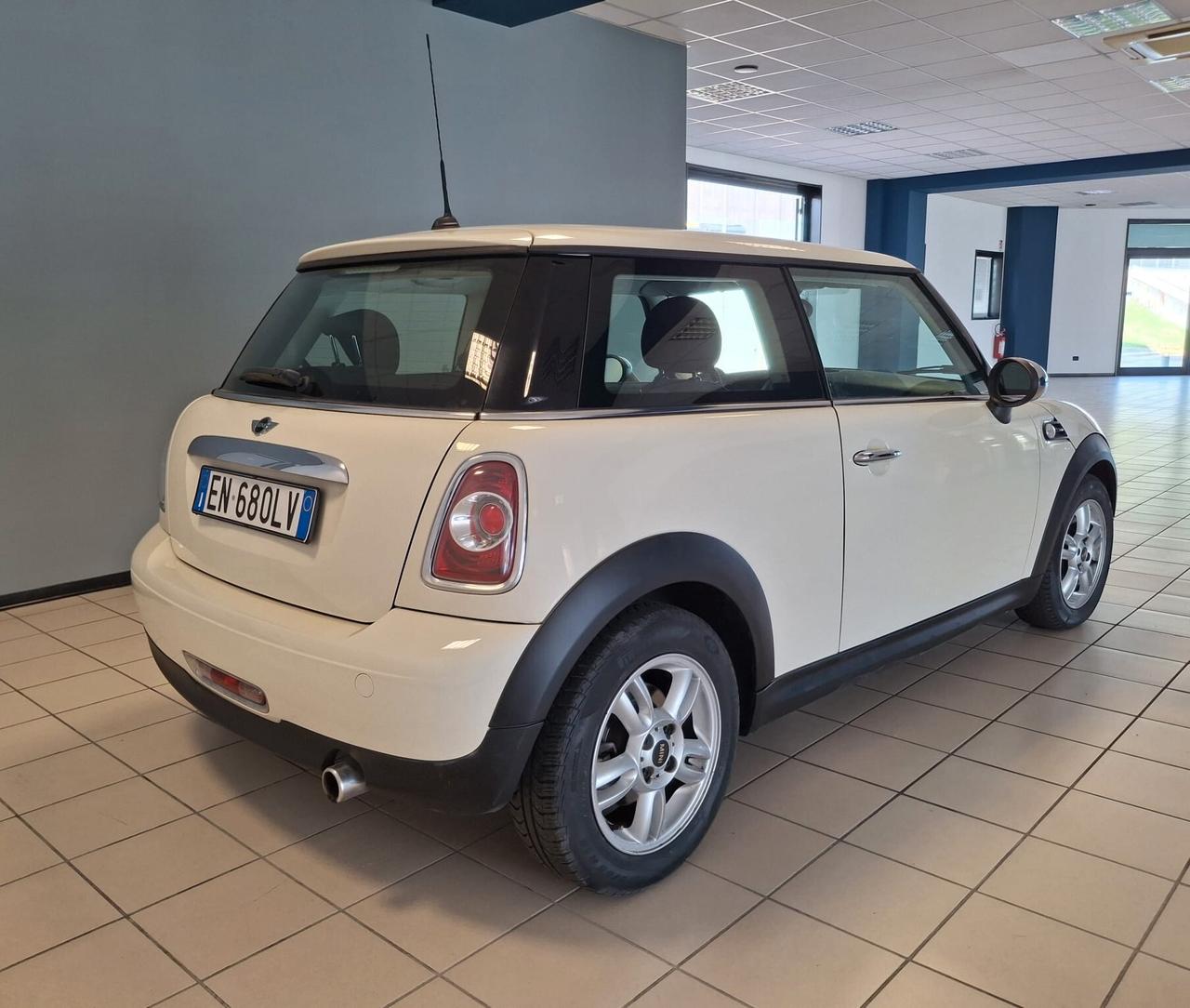 Mini 1.6 16V One (55kW)