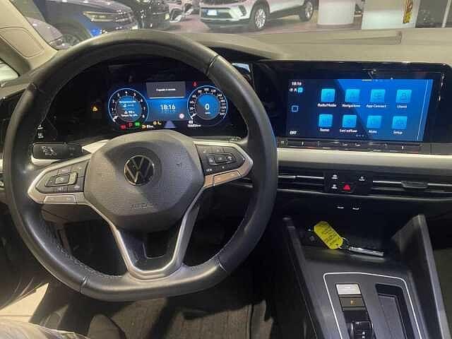 Volkswagen Golf 8ª serie Variant 1.0 eTSI EVO DSG Life