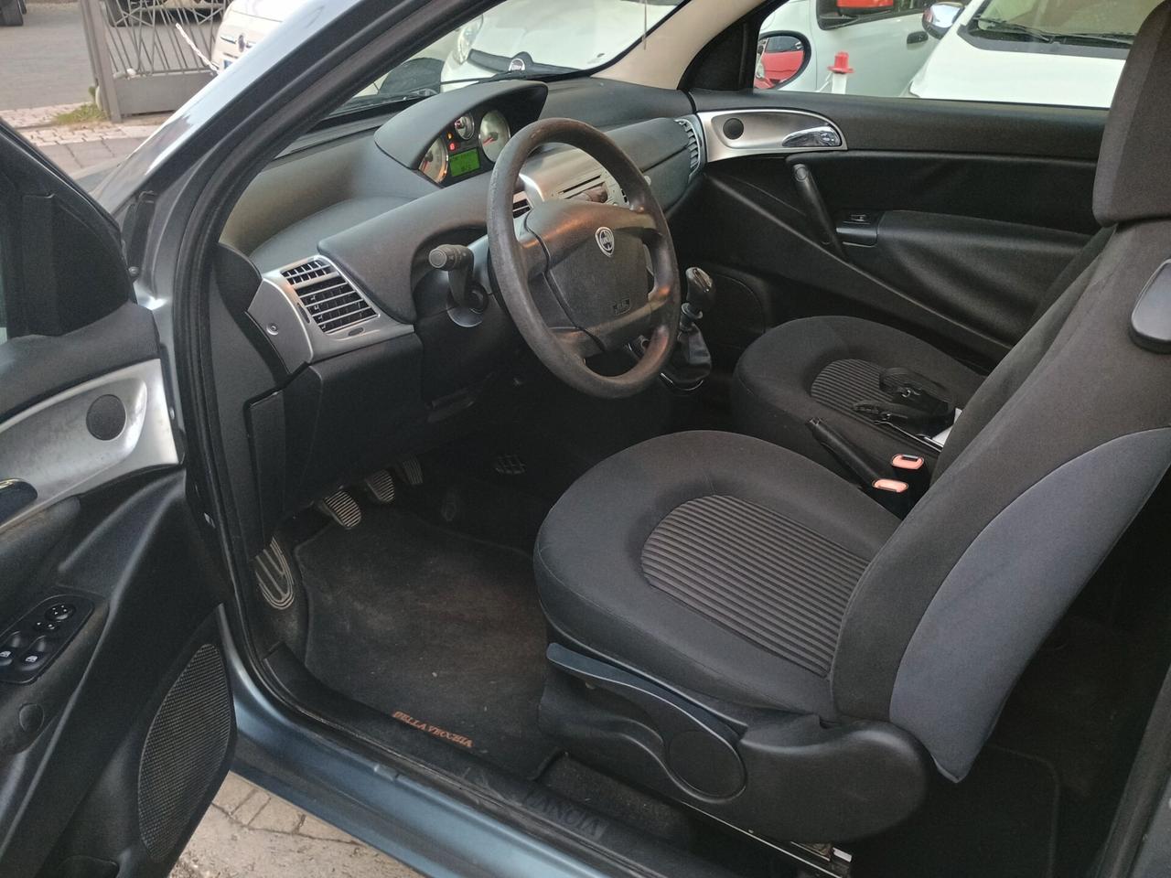 Lancia Ypsilon 1.2 Oro