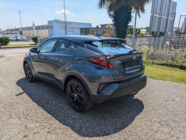 TOYOTA C-HR 1.8 Hybrid E-CVT Black line