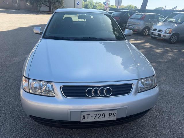 AUDI A3 145,580km 1.6 cat 3p. Ambiente Stupenda Bellissima