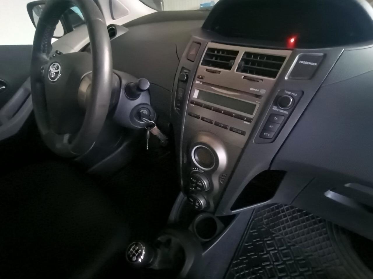 Toyota Yaris 1.0 5 porte Sol