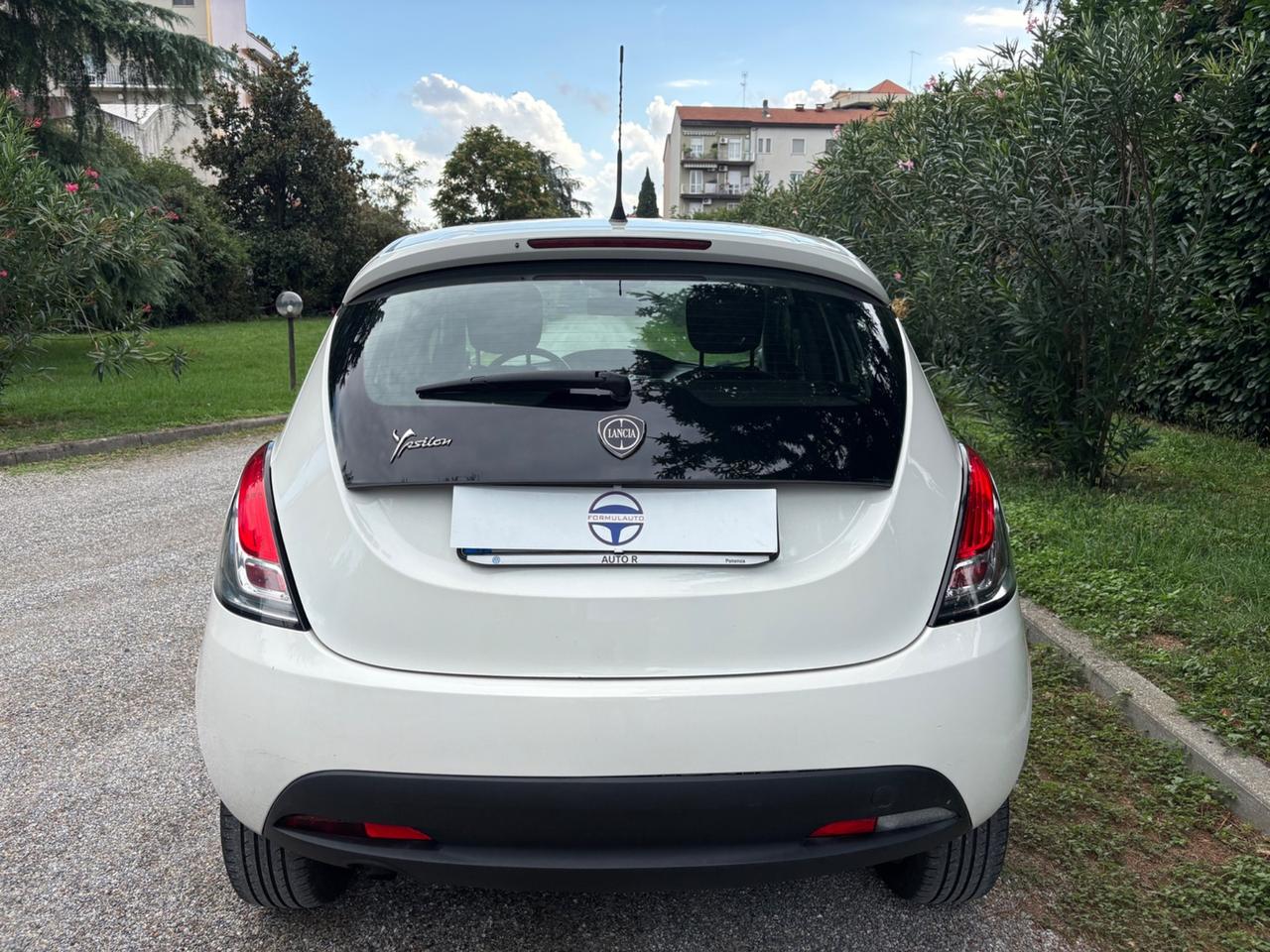 Lancia Ypsilon 0.9 TwinAir 85 CV 5 porte Metano Ecochic Gold
