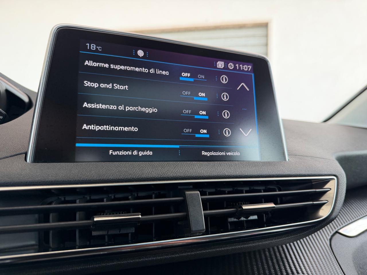 Peugeot 3008 BlueHDi 130 EAT8 Allure