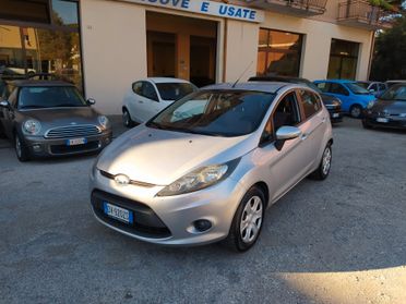 Ford Fiesta 1.4 TDCi 68CV 5 porte Titanium Neopatentati