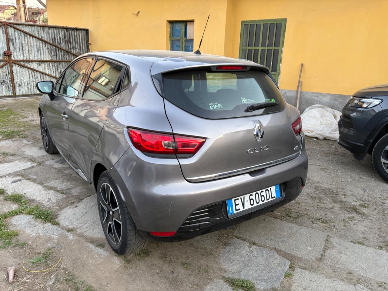 Renault Clio 1.5 dCi 8V 90CV Start&Stop 83gr 5 porte EcoBusiness