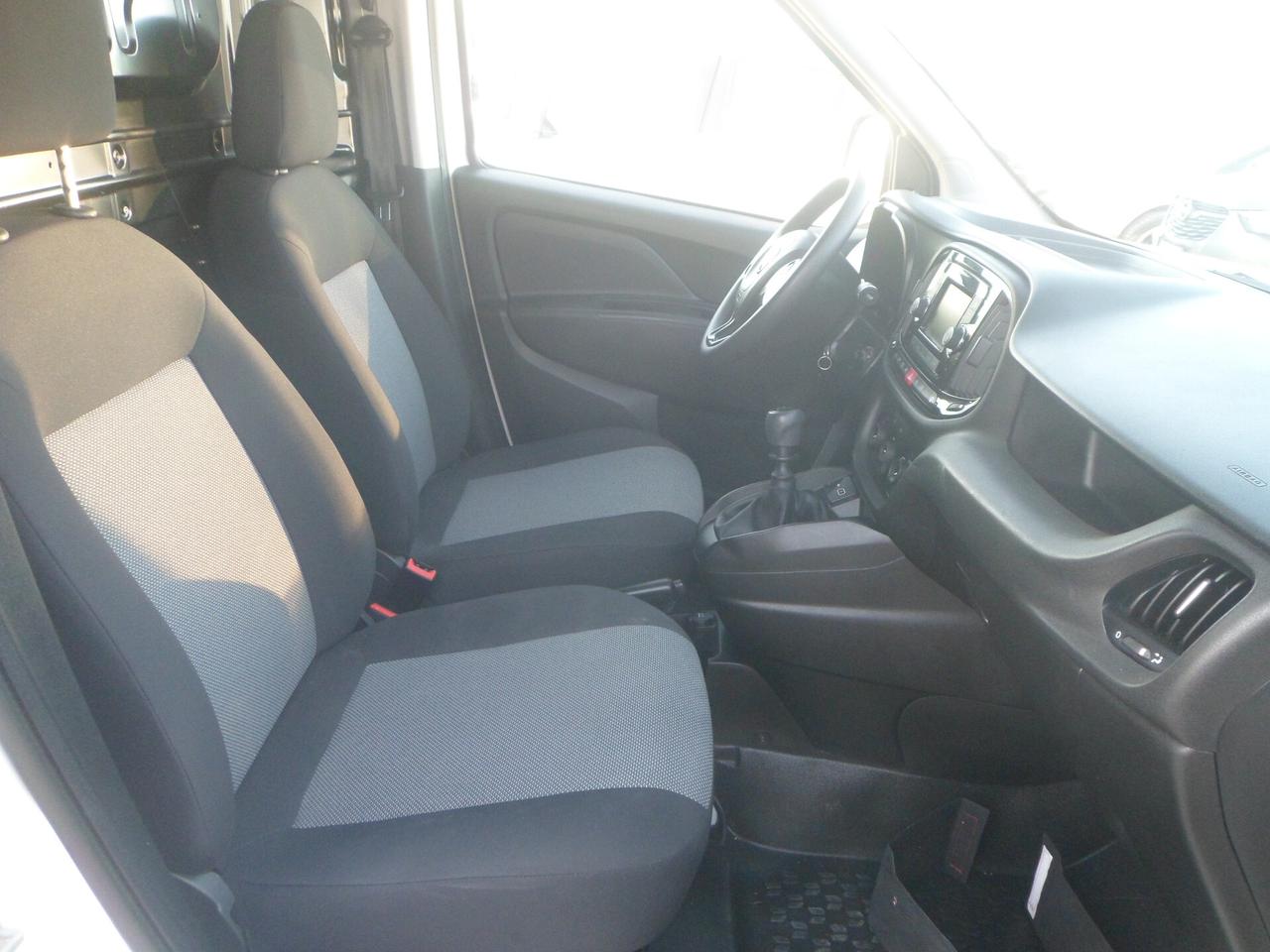 Fiat Doblo furgone maxi tetto alto