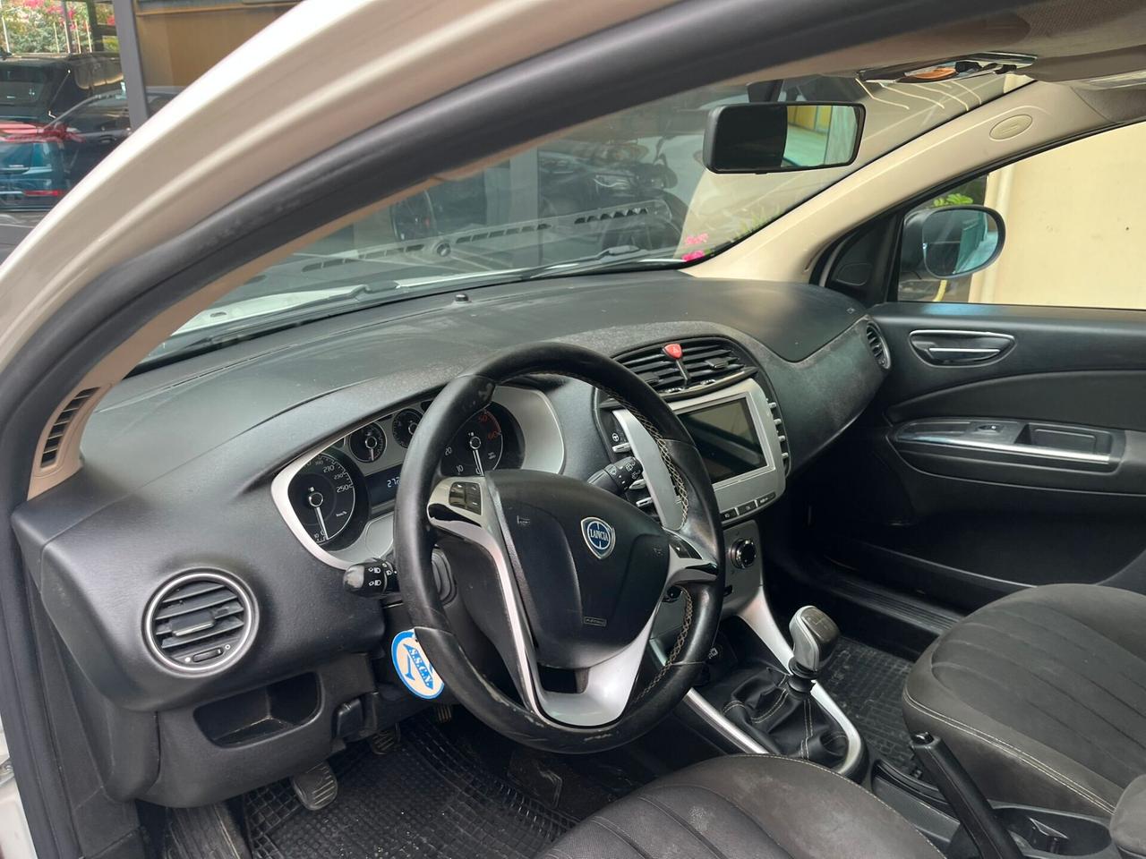 Lancia Delta 1.6 MJT 105 CV 2012