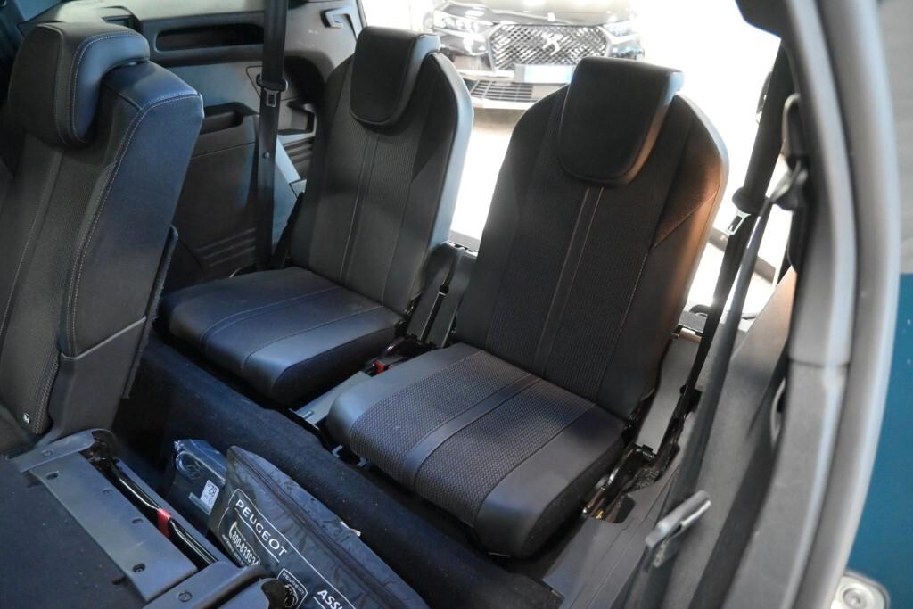 PEUGEOT 5008 1.5 BLUEHDI 131CV EAT8 SeS 7POSTI ALLURE PACK ( FARI LED - I-COCKPIT - NAVI - MIRROR - SENSORI POST. - TELECAMERA POST. - CERCHI 18 )