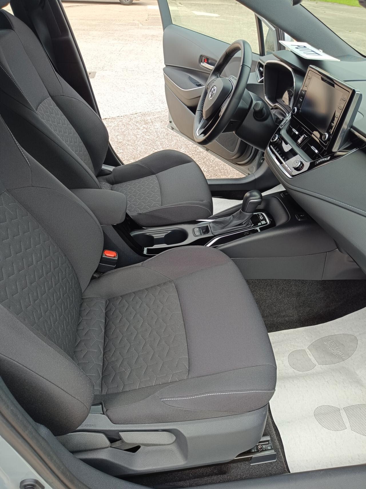 Toyota Corolla Touring Sports 1.8 Hybrid Business Tech