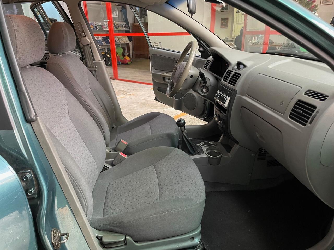 Kia Rio 1.3i UNICO PROPRIETARIO!!!