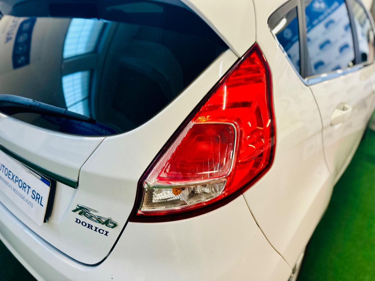 Ford Fiesta 1.5 TDCi 75CV 5 porte Titanium/2015/ok neopatentati