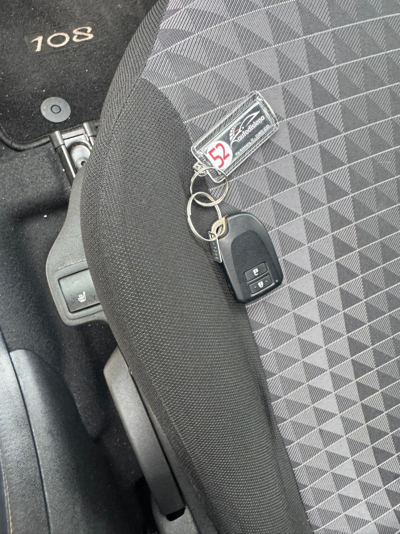 Peugeot 108 VTi 72 S&S 5 porte Allure TOP!
