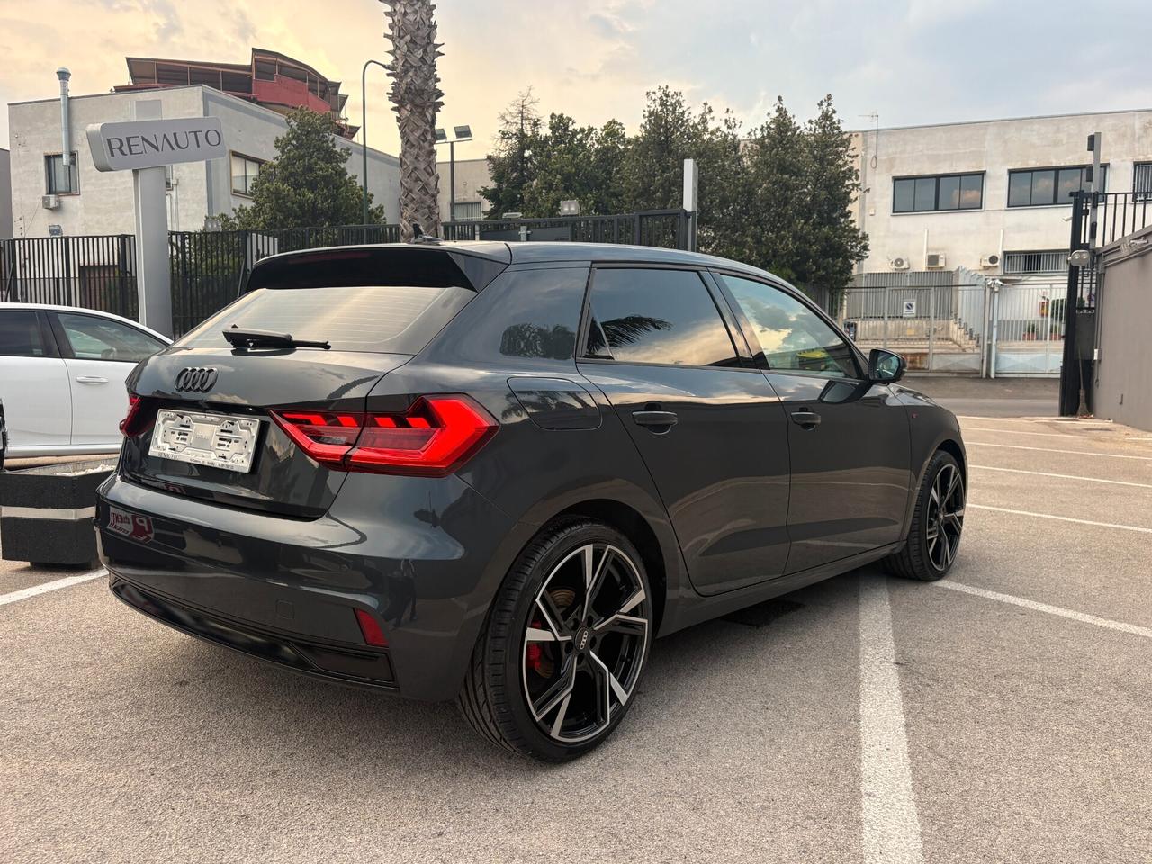 Audi A1 SPORTBACK 30 TFSI S TRONIC LINE IDENTITY BLACK 110CV