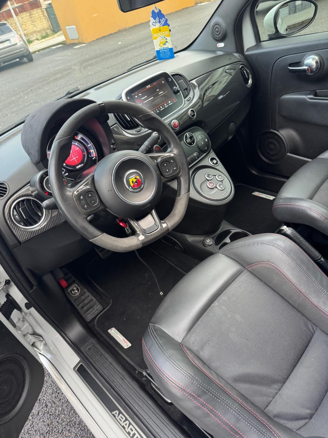 Abarth 695 1.4 Turbo T-Jet 180 CV 70°