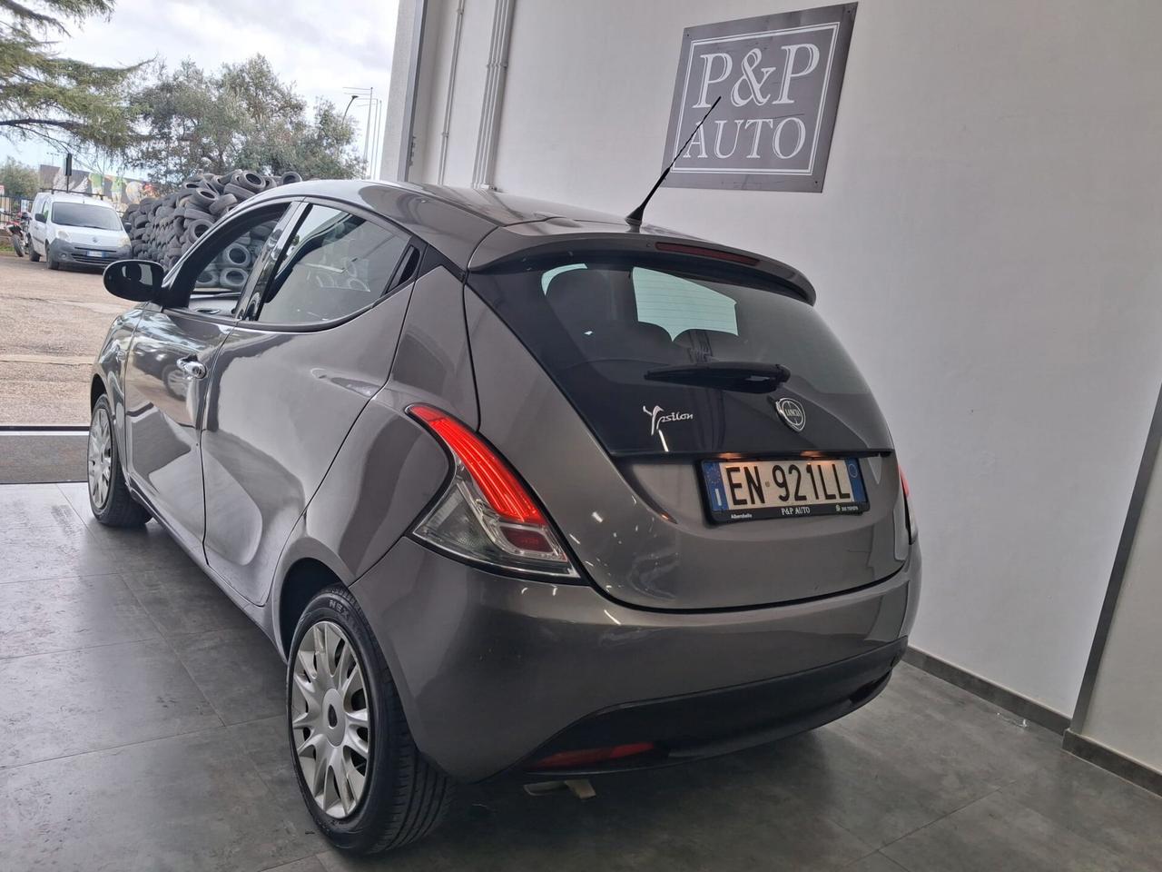 Lancia Ypsilon 1.2 69 CV 5 porte GPL Ecochic Platinum