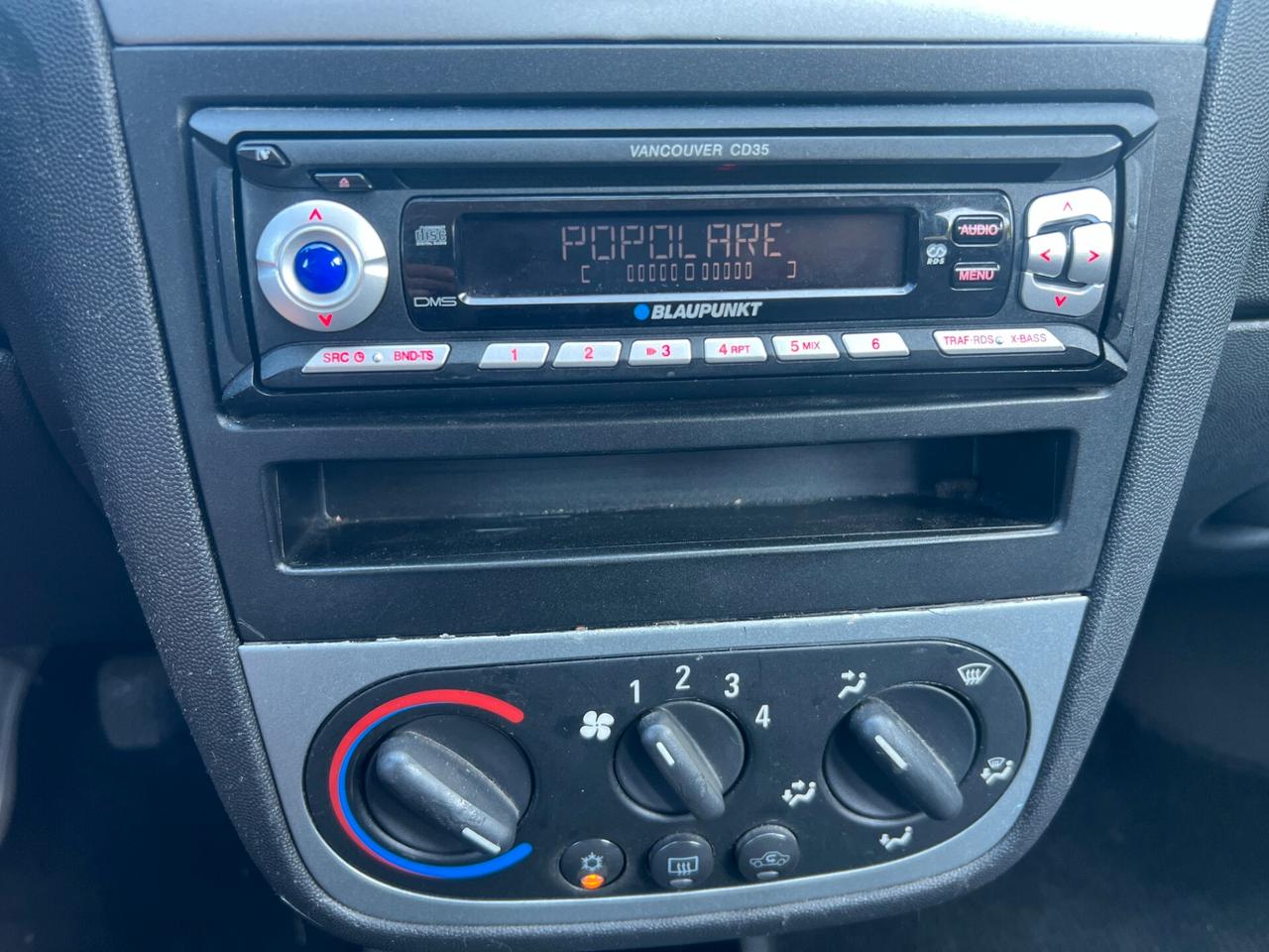 Opel Corsa 1.0i 12V cat 5 porte adatta a neopatentati