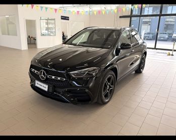 Mercedes-Benz GLA (H247) - GLA 200 d Automatic 4Matic AMG Line Premium