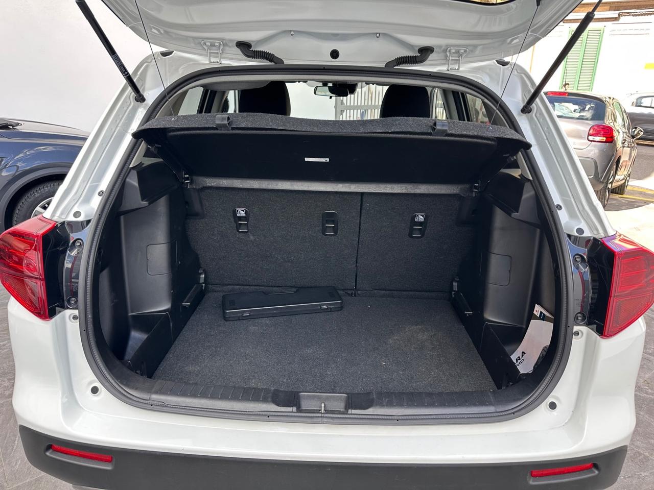 Suzuki Vitara 1.4 Hybrid Top